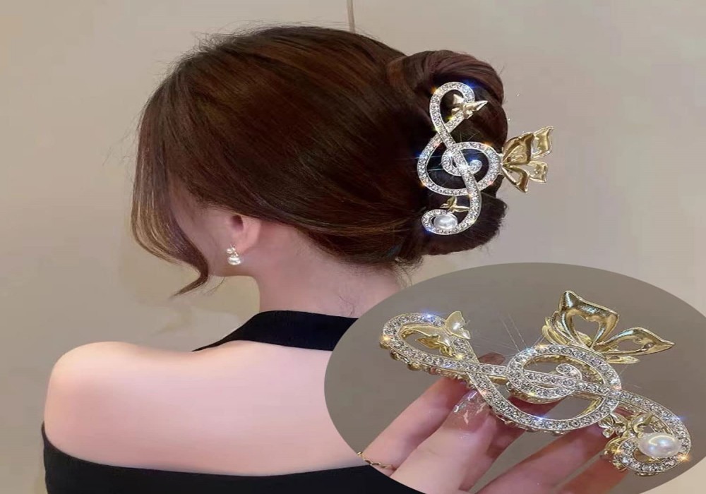 Add A Touch Of Elegance With The Charming Bow Hairpin